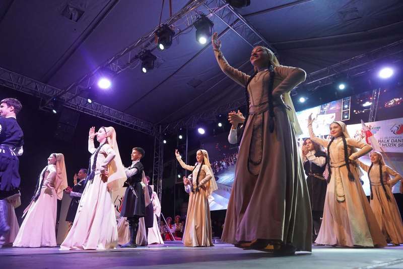 Samsun dans ve müzikle şenlendi