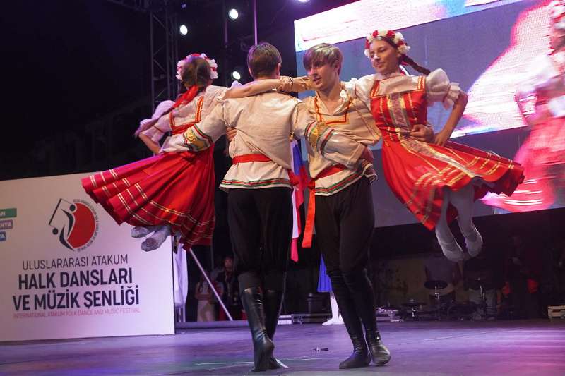 Samsun dans ve müzikle şenlendi