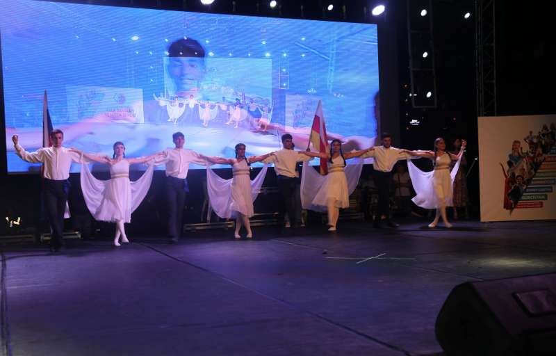 Samsun dans ve müzikle şenlendi