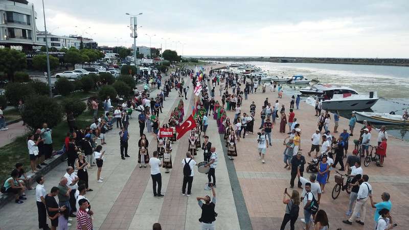 Samsun dans ve müzikle şenlendi