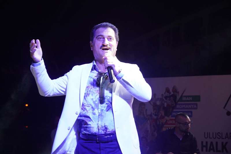 Samsun dans ve müzikle şenlendi