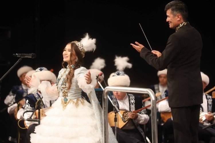 Türk Dünyasında Ezgiler Konseri, İzleyenleri Büyüledi