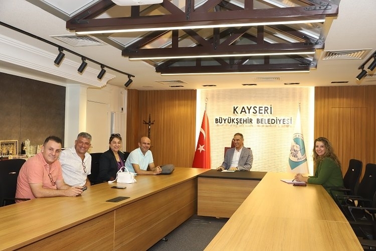 Kayseri Büyükşehir Belediyesi'nde Deprem İçin Toplantı Düzenlendi