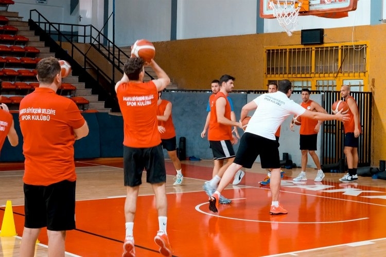 Sakarya'da Basketbol Tutkusu Yeniden Canlanıyor