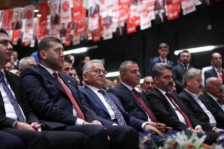 Büyükşehir Belediye Başkanı Büyükkılıç, MHP Kayseri Kongresine Katıldı