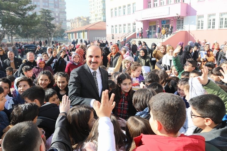 Konya'da Eğitim İçin Aylık 500 TL Desteği