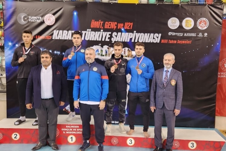 Bursa Büyükşehirli Karateciler, 4 Madalya İle Dönüyor