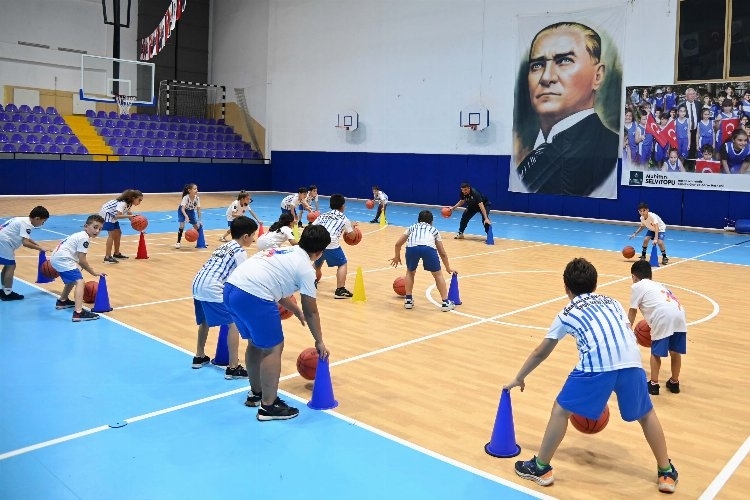 Karabağlar'da Spor Rüzgarı