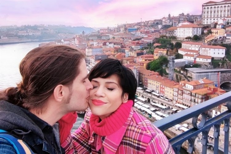 Portekiz'de Romantik Anlar: Aşkı Tazeleyen Çiftin Unutulmaz Anısı