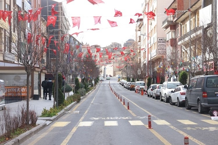 Nevşehir, Bayraklarla Süslendi
