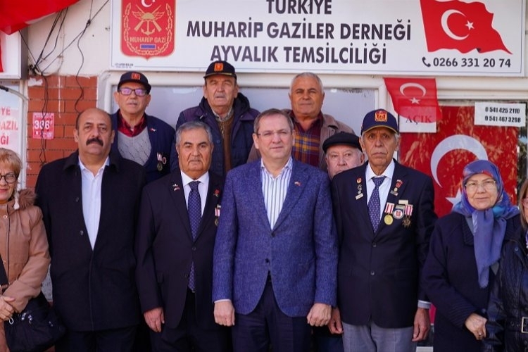 Ayvalık'ta Seçim Rüzgarı: Başkan Ergin, Halkla Buluşma Gezilerine Start Verdi