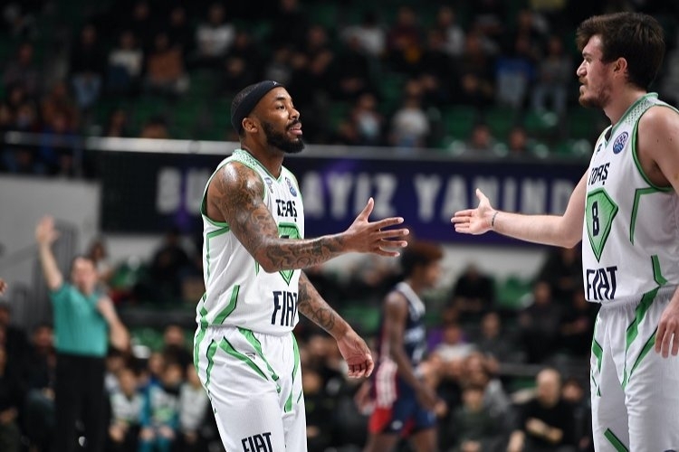 Türkiye Basketbol Ligi'nde TOFAŞ Yarı Finale Doğru Hızla İlerliyor
