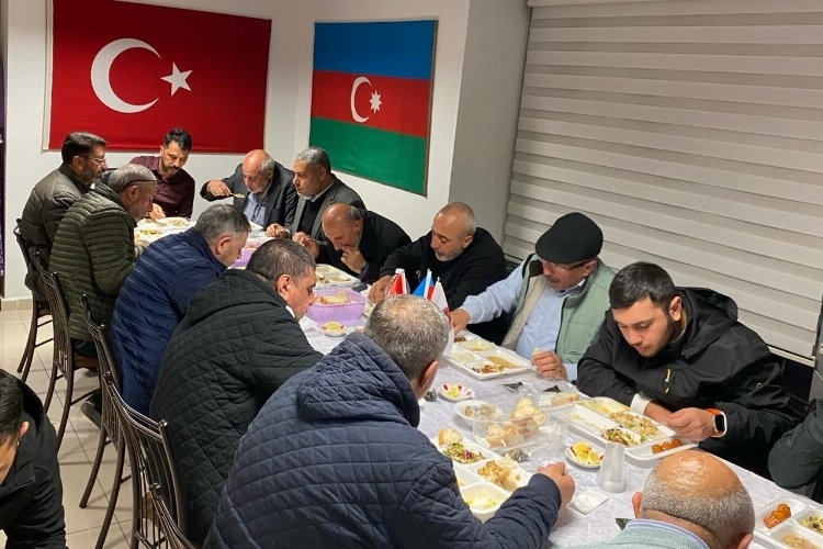 Manisa'da Azerbaycan Kültür ve Dayanışma Derneği, Geleneksel Sofralarını Kurdu
