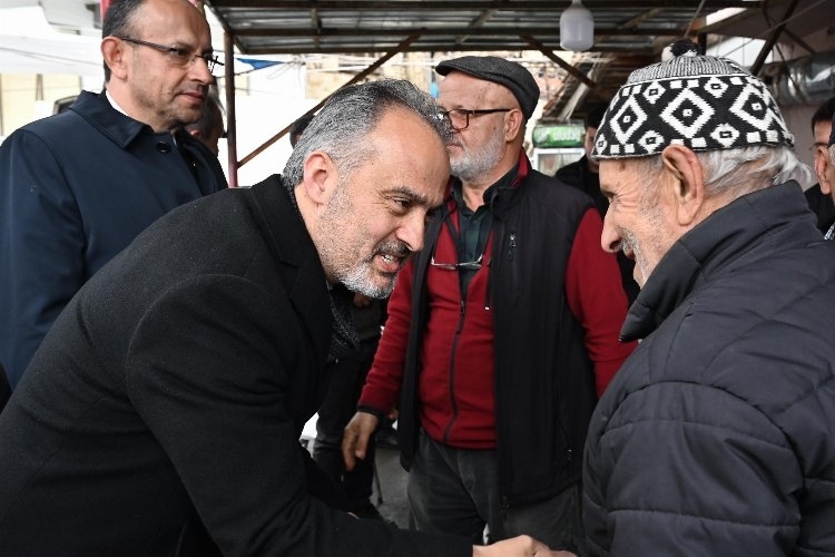 Bursa Büyükşehir Belediyesi, Emeklilere Bayram Çeki Dağıtıyor