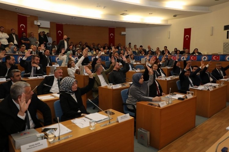 Düzce Belediye Meclisi'nde Yeni Dönemin İlk Toplantısı Gerçekleşti