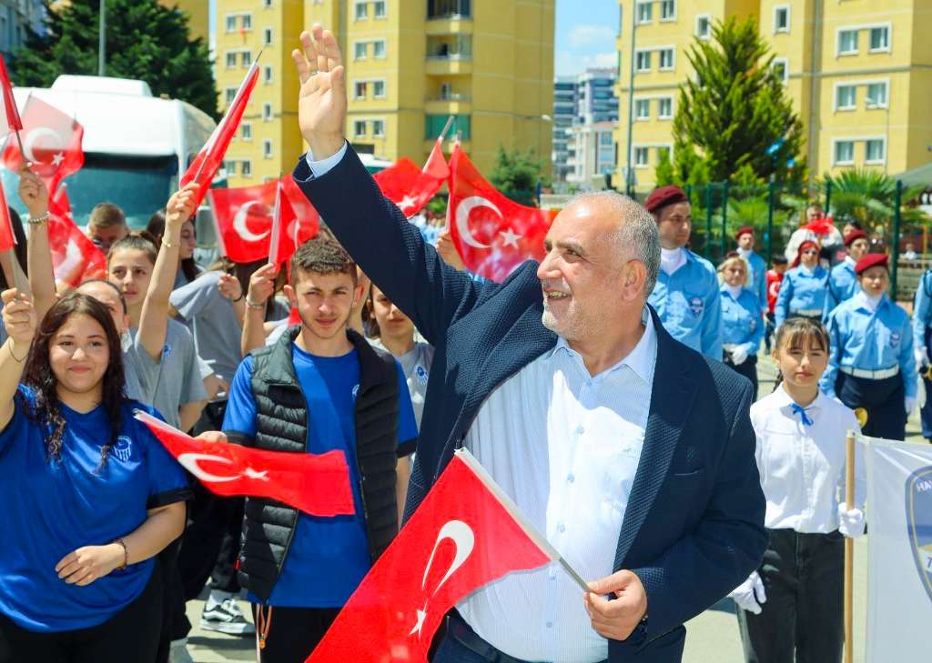 19 Mayıs Coşkusu Canik'te Yaşanıyor 