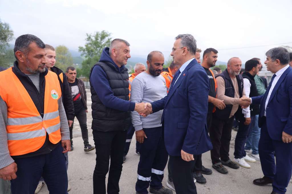 Başkan İhsan Kurnaz Personelle Bayramlaştı