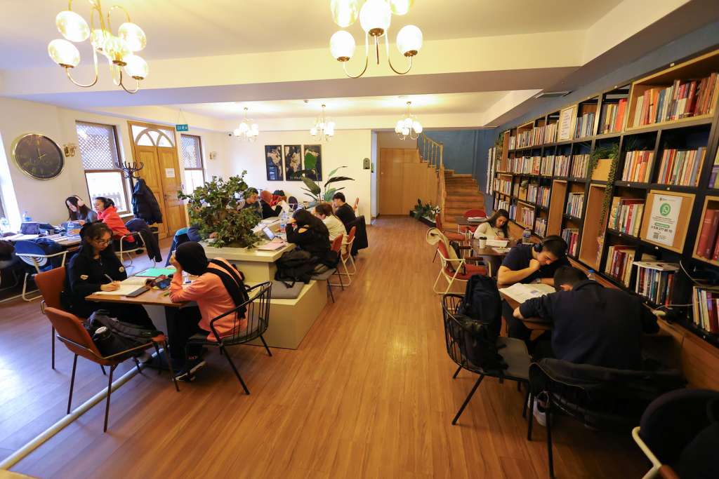 RASATHANE KİTAP KAFE’YE YOĞUN İLGİ