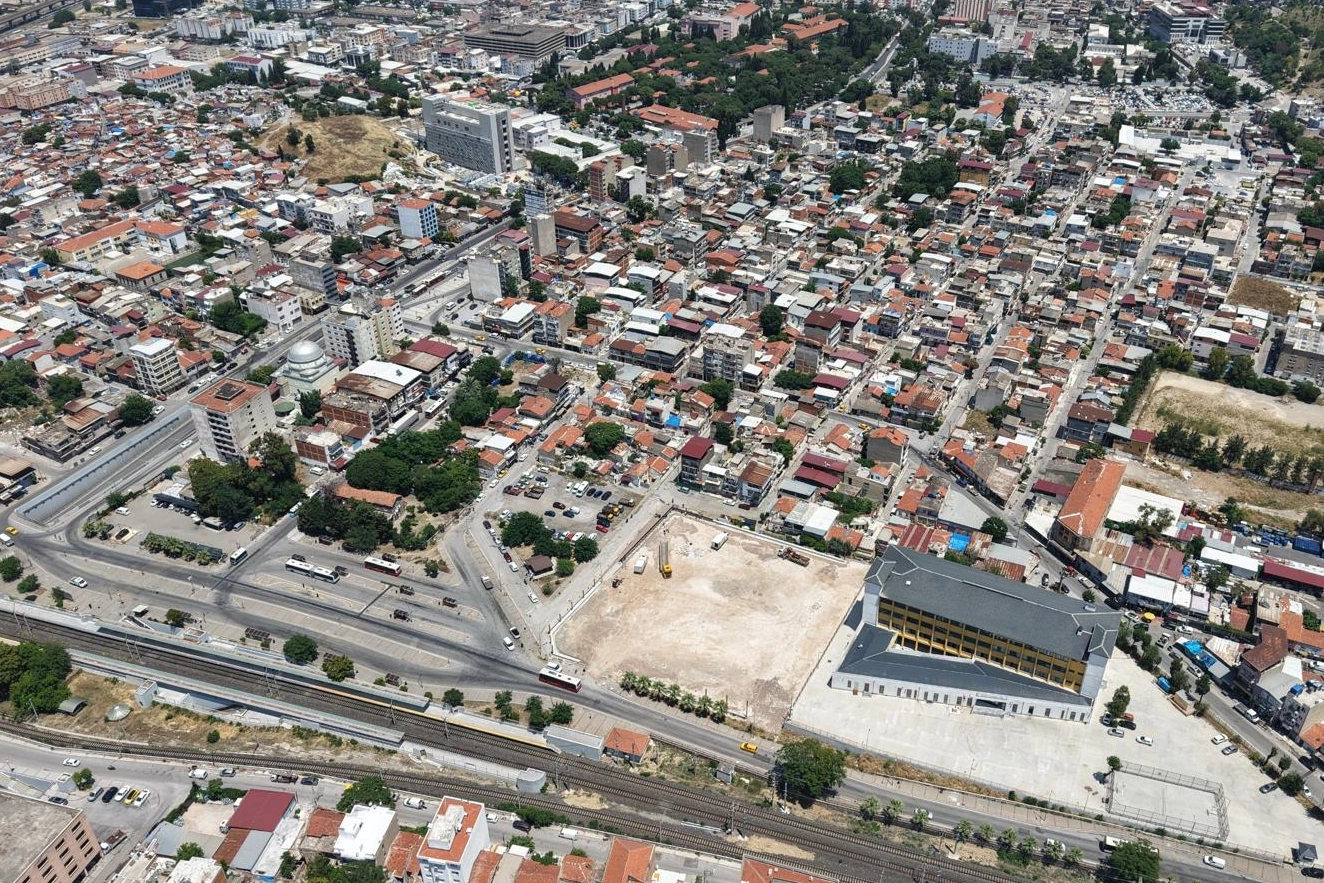İzmir’de Langar Sahası Yenileniyor: Gençlerin Yeni Spor Merkezi Olacak