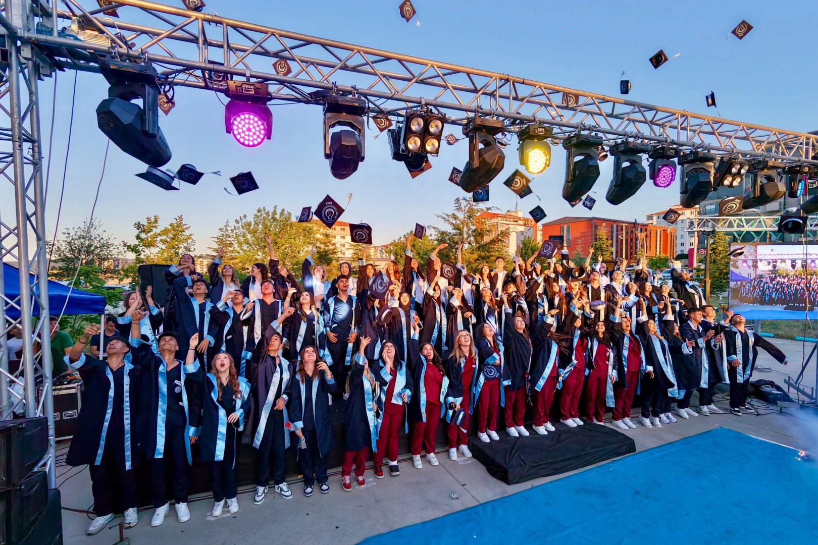 Keşan’da Mezuniyet Coşkusu: Öğrenciler Diplomalarını Aldı
