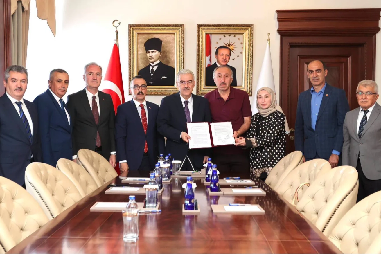İnegöl’e Hayırsever Desteği: 16 Derslikli Saffet Altunal İlkokulu Yapılıyor