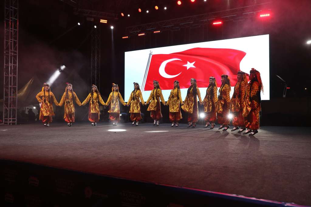 36. Uluslararası Samsun Halk Oyunları Festivali Başlıyor