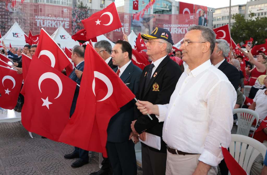 BAŞKAN İHSAN KURNAZ'DAN 15 TEMMUZ DEMOKRASİ VE MİLLİ BİRLİK GÜNÜ MESAJI