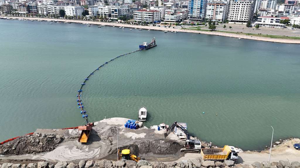 Deniz Tabanı Yenileniyor, Kıyılar Güçleniyor