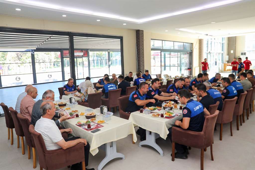 BAŞKAN KILIÇ, ZABITA PERSONELİYLE BİR ARAYA GELDİ