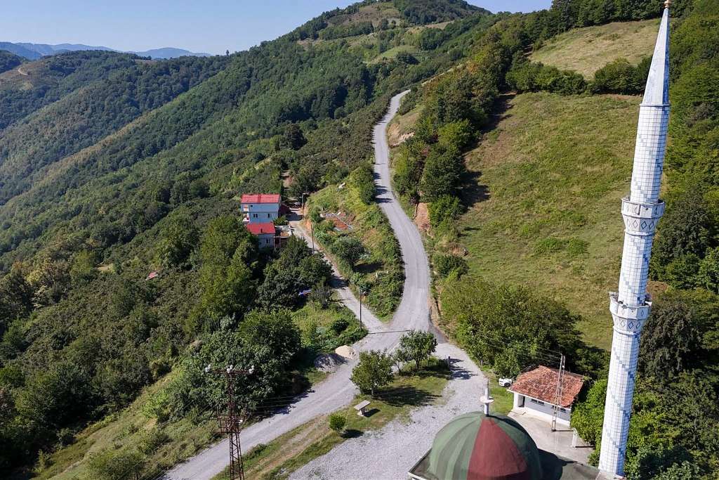 BAFRA BELEDİYESİ KIRSALDA ULAŞIM AĞINI GÜÇLENDİRİYOR
