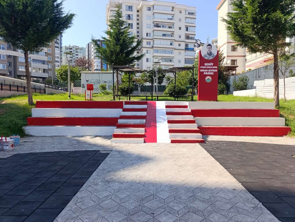 İlkadım’ın Parklarına Kırmızı Beyaz Dokunuş