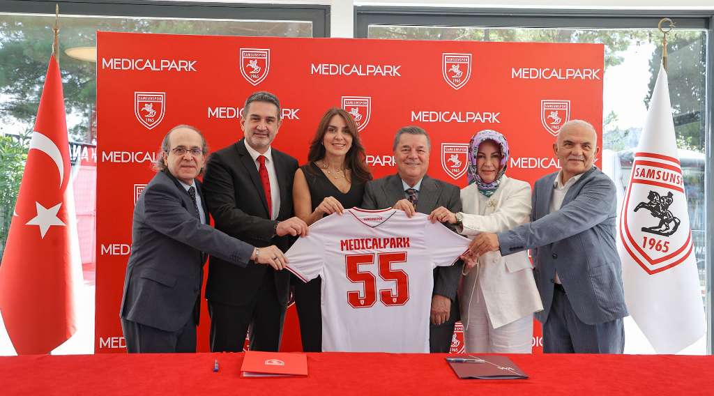 Samsunspor ile Medical Park ve Liv Hospital’ın sponsorluk anlaşması yenilendi