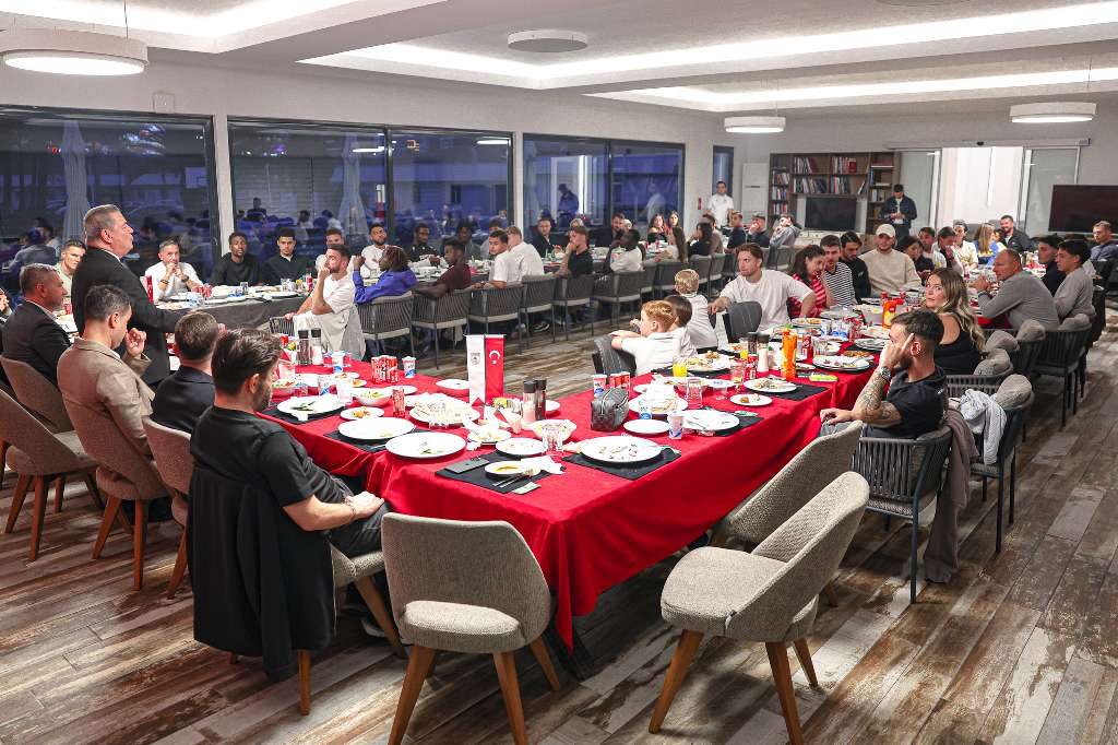 Samsunspor’dan Trabzonspor Maçı Öncesi Aile Yemeği