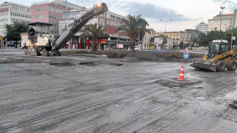 Samsun Cumhuriyet Meydanı'na yeni asfalt