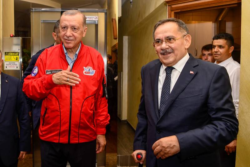Cumhurbaşkanı Erdoğan, Büyükşehir Belediyesi’ni ziyaret etti