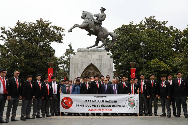 Demirtaş: Gazilerimiz Türk kahramanlığının sönmeyen meşaleleridir