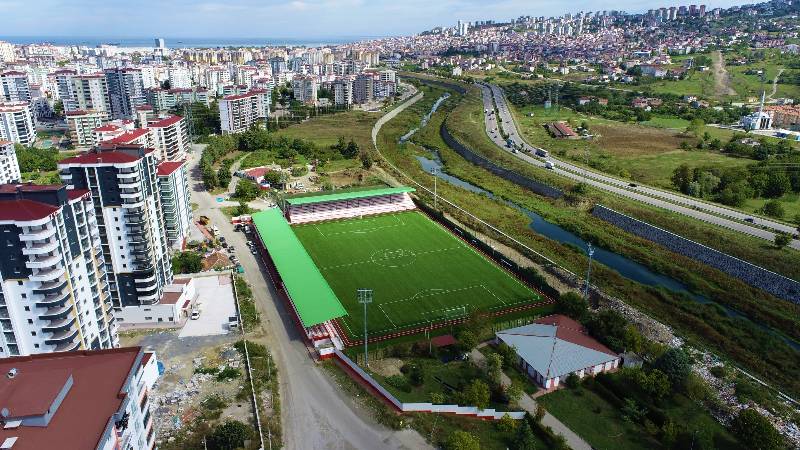 Samsun'a FIFA standartlı saha