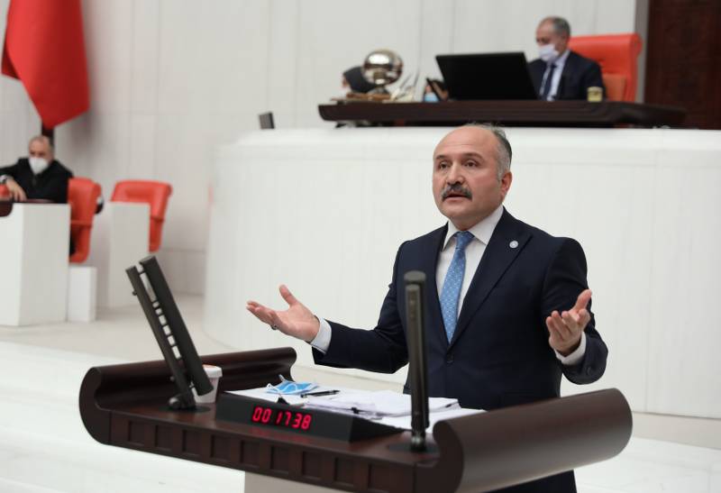 Erhan Usta Samsun'daki intihar olaylarını meclise taşıdı