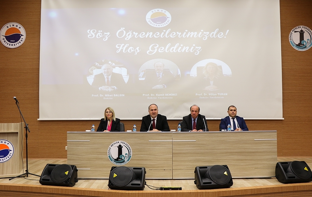 Sinop Üniversitesi: Üniversitemiz Yönetimi Öğrencilerimizin Taleplerini Dinliyor