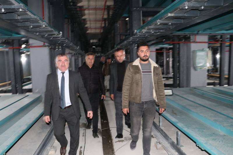 Havza Belediye Başkanı Özdemir ve STK temsilcileri otopark inşaatını gezdi