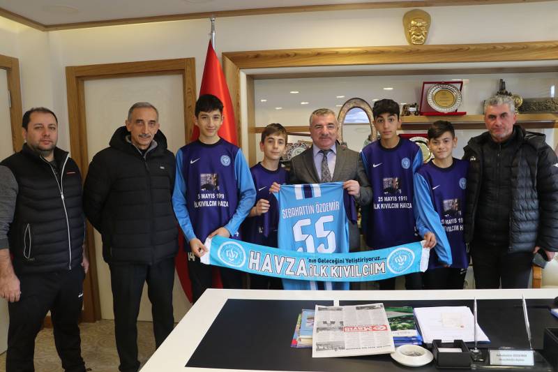 Şampiyon Gençlerden Havza Belediye Başkanı Özdemir’e ziyaret