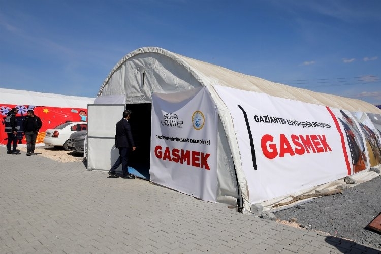 Aileler Nurdağı'nda konteyner kente yerleştiriliyor