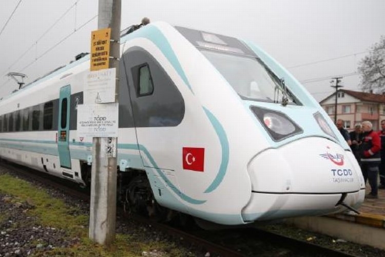 Adapazarı'nda Milli elektrikli tren yolculu sefere başlıyor