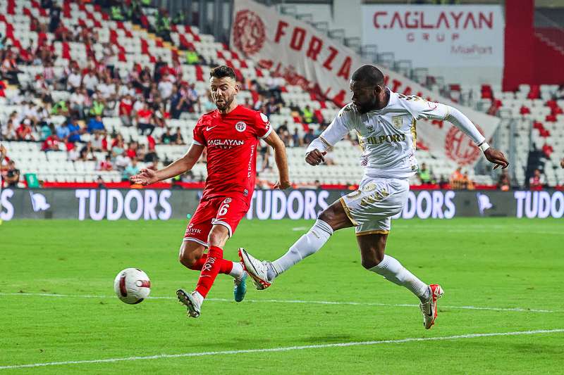 Samsunspor Antalyaspor'a 2-0 yenildi