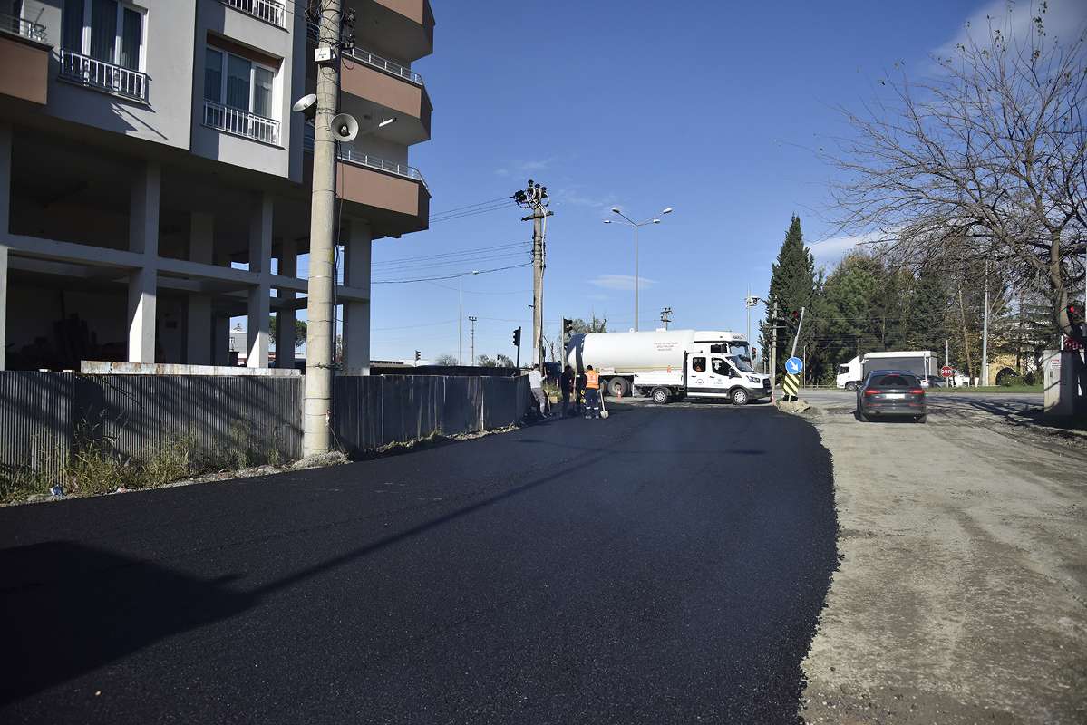 Çarşamba'da ulaşım altyapısı asfalt yollarla güçleniyor