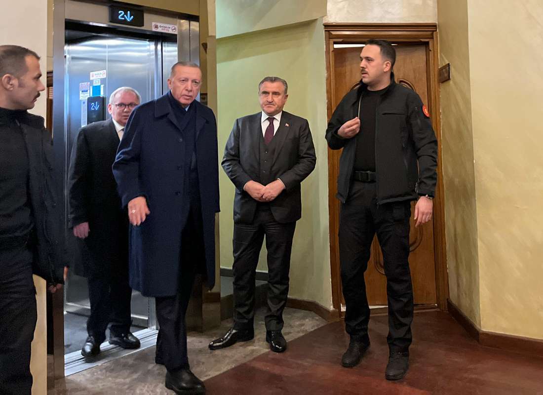 Cumhurbaşkanı Erdoğan, Büyükşehir Belediyesi’ni ziyaret etti