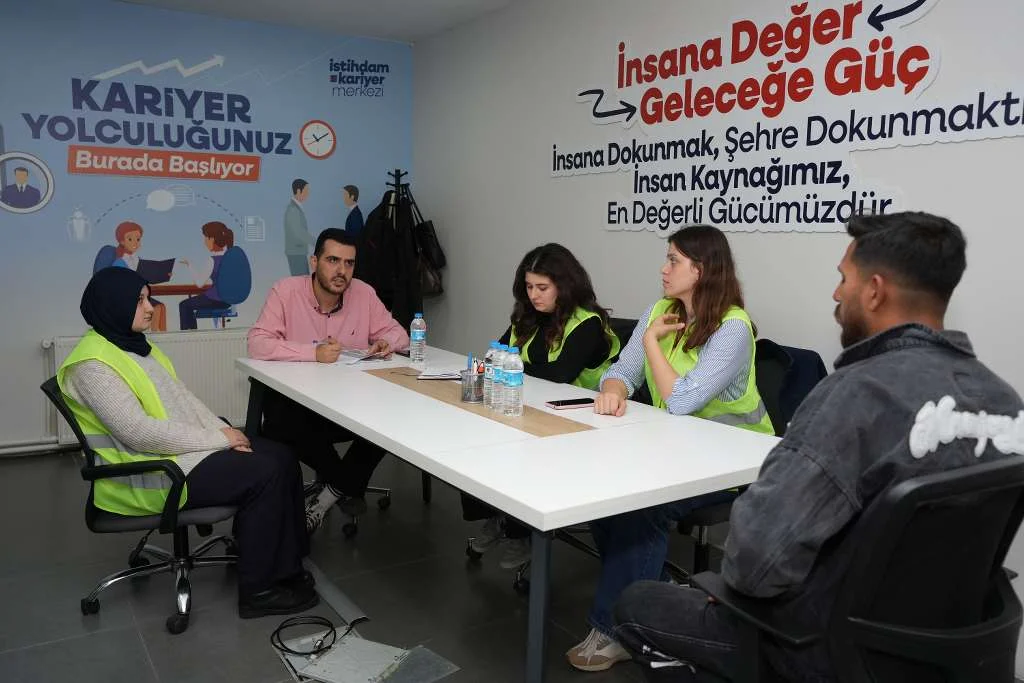 SAMSUN BÜYÜKŞEHİR İSTİHDAM VE KARİYER MERKEZİ İLE VATANDAŞLARIN KARİYER YOLCULUĞUNU DESTEKLİYOR